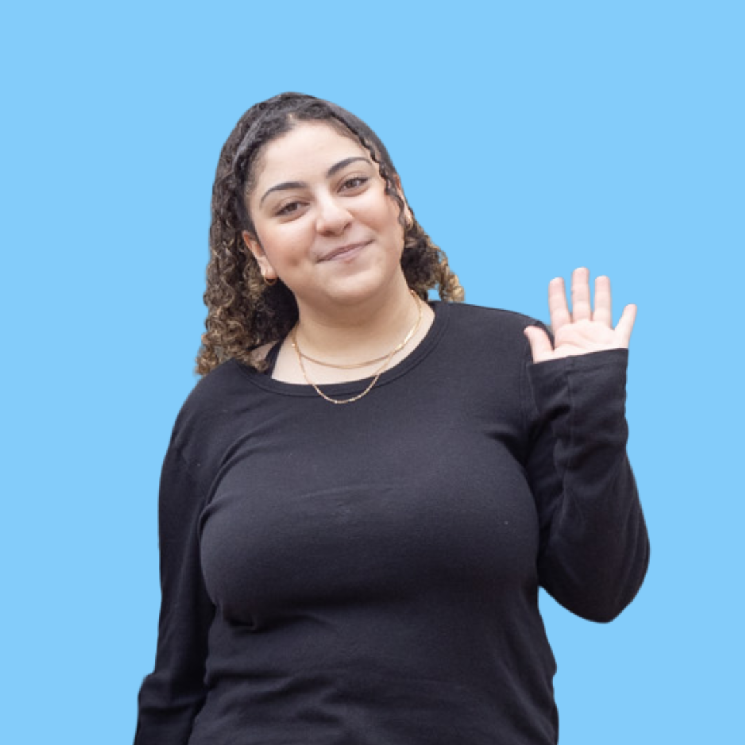 Danielle Macchi Headshot (1)