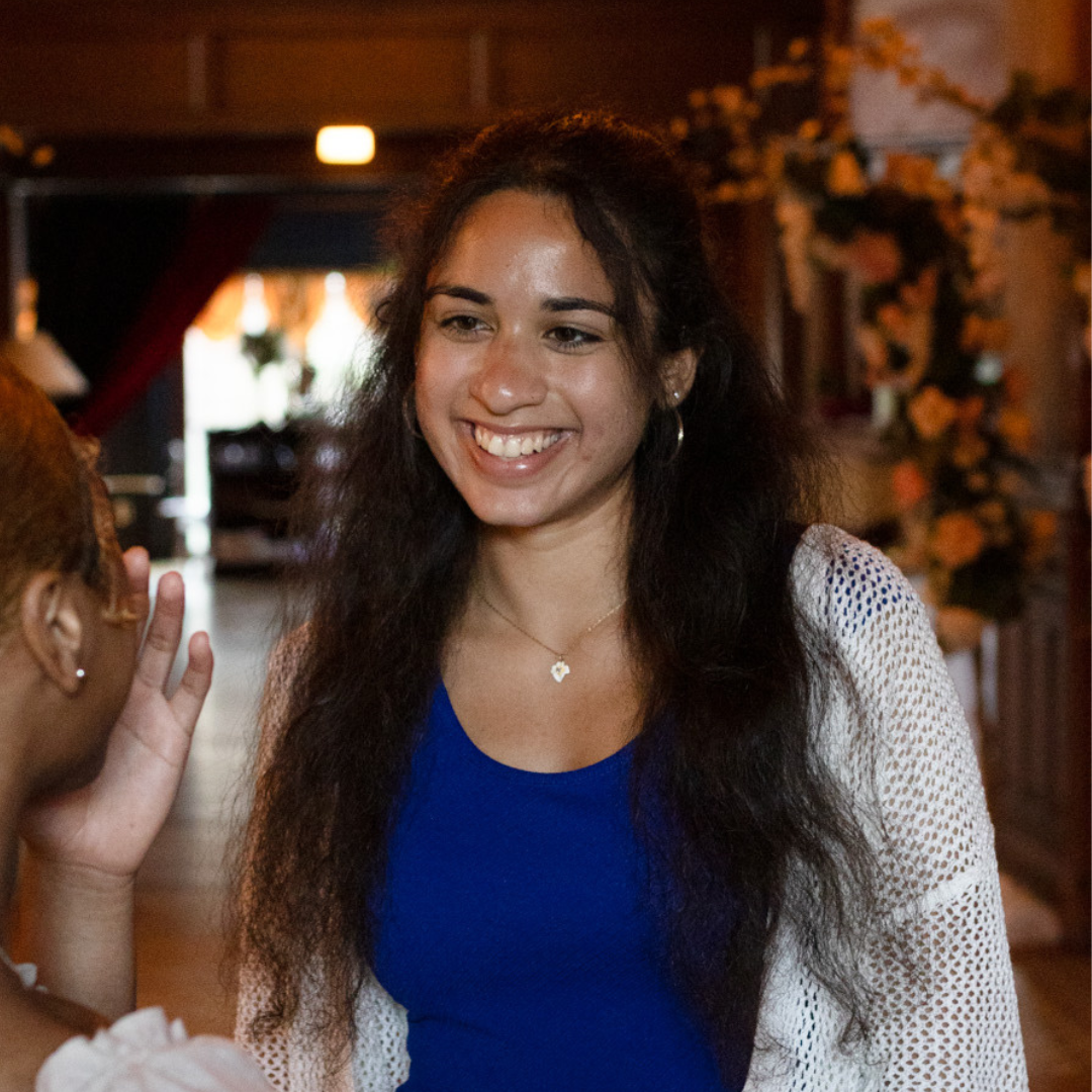 Mila Talati Headshot (1)