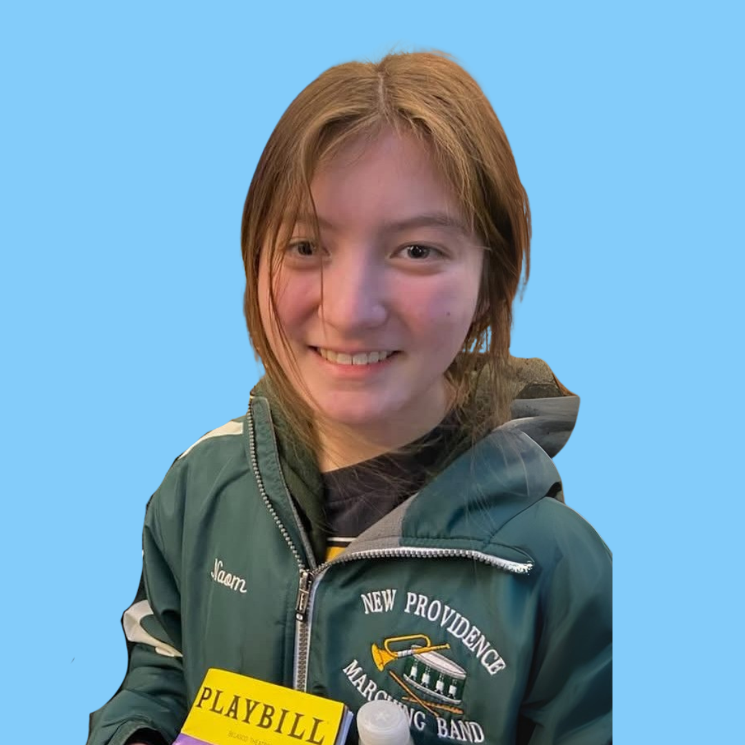 Naomi Lee Headshot (1)